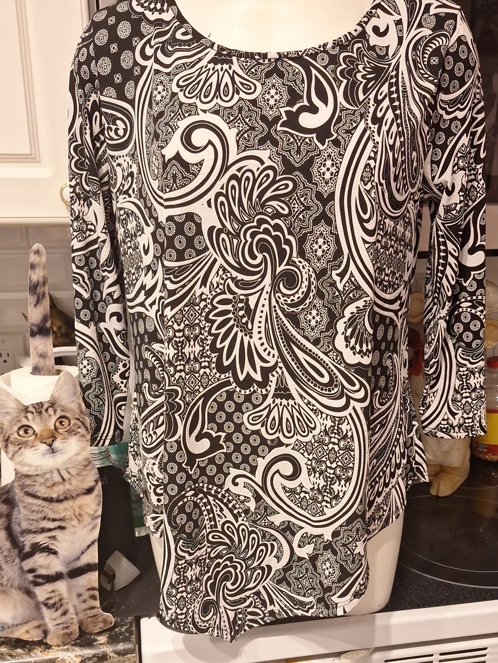 R Black & White Paisley Print Scoop Neck Top XL